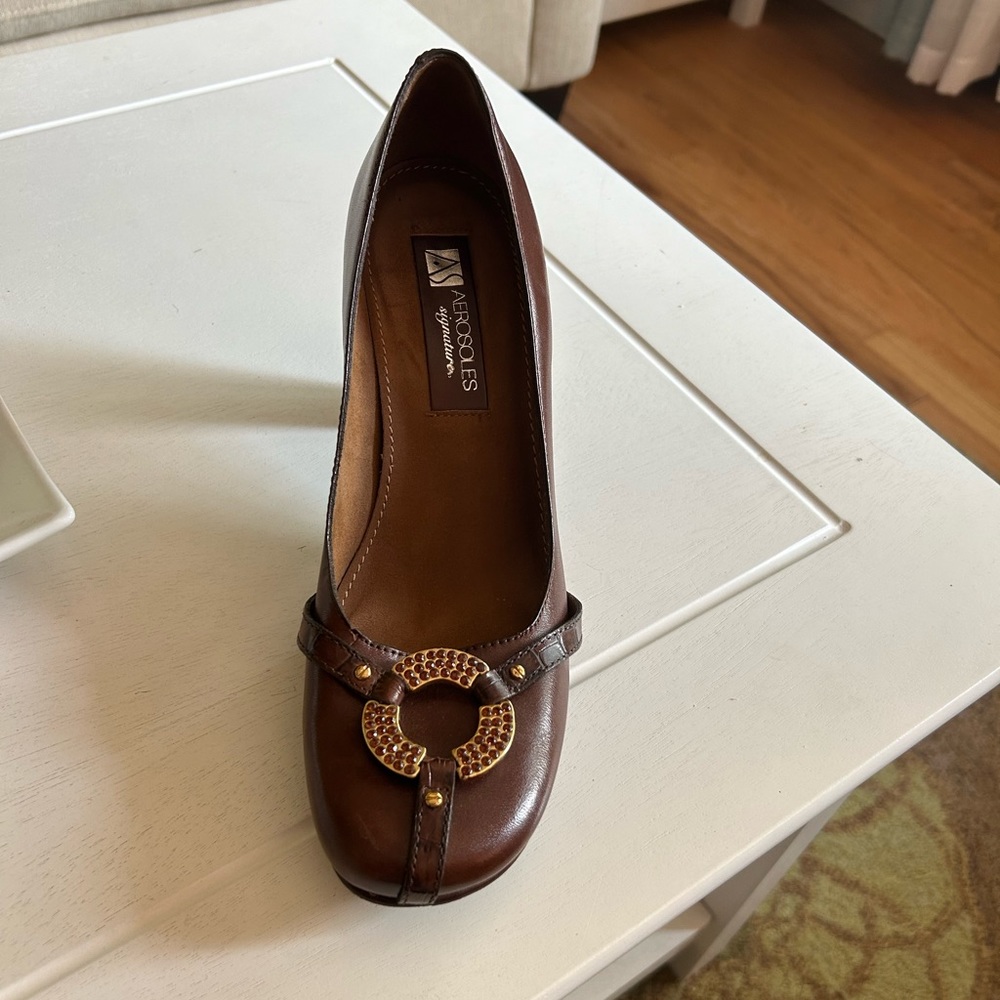 Aerosoles Signature Brown leather Heels with Rhinestone buckle.